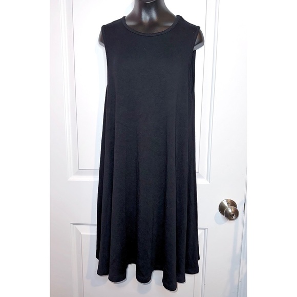 Black tank top swing dress - Picture 2 of 4